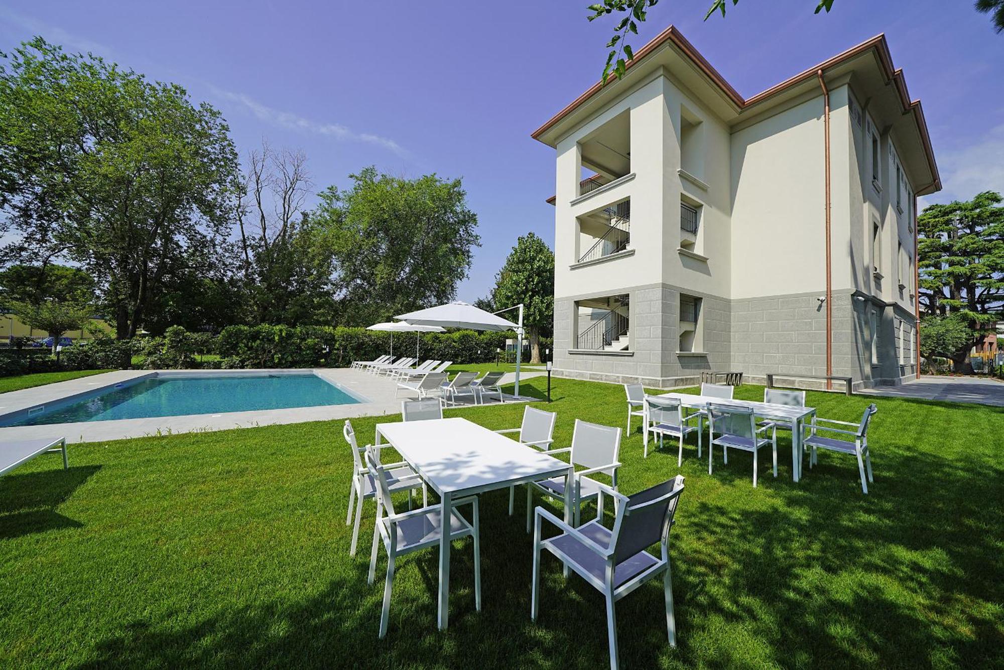 Villa Caterina Apartments By Wonderful Italy Desenzano del Garda Exteriör bild