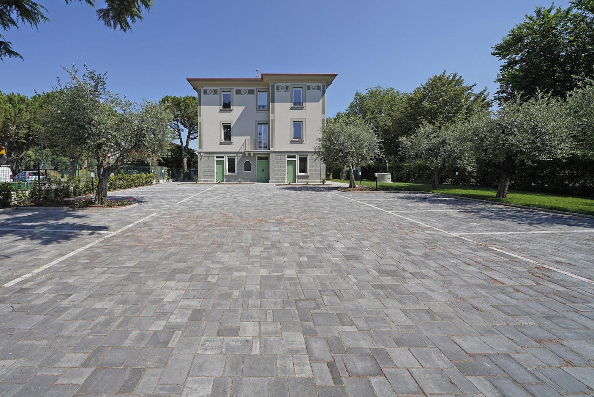 Villa Caterina Apartments By Wonderful Italy Desenzano del Garda Exteriör bild