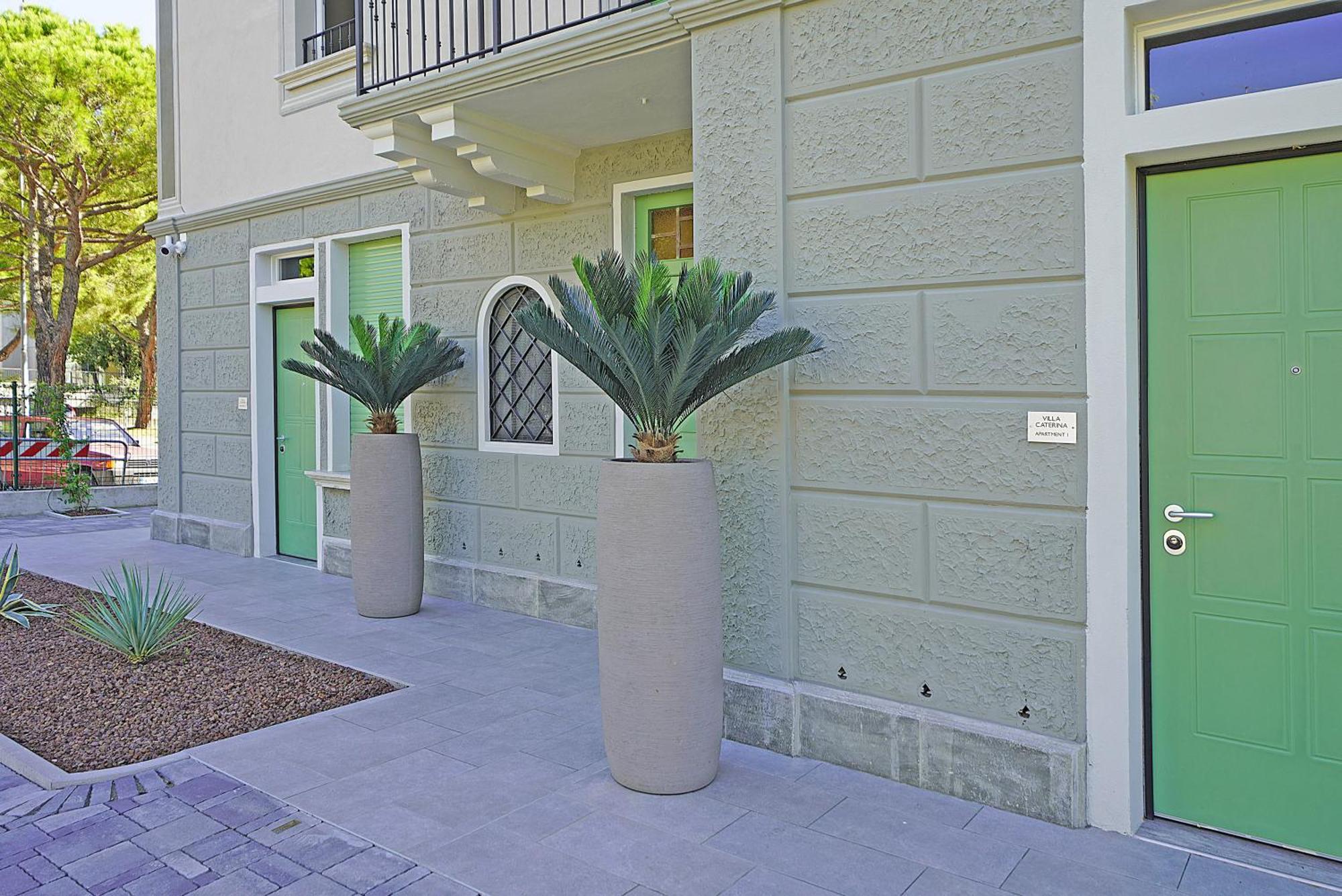 Villa Caterina Apartments By Wonderful Italy Desenzano del Garda Exteriör bild
