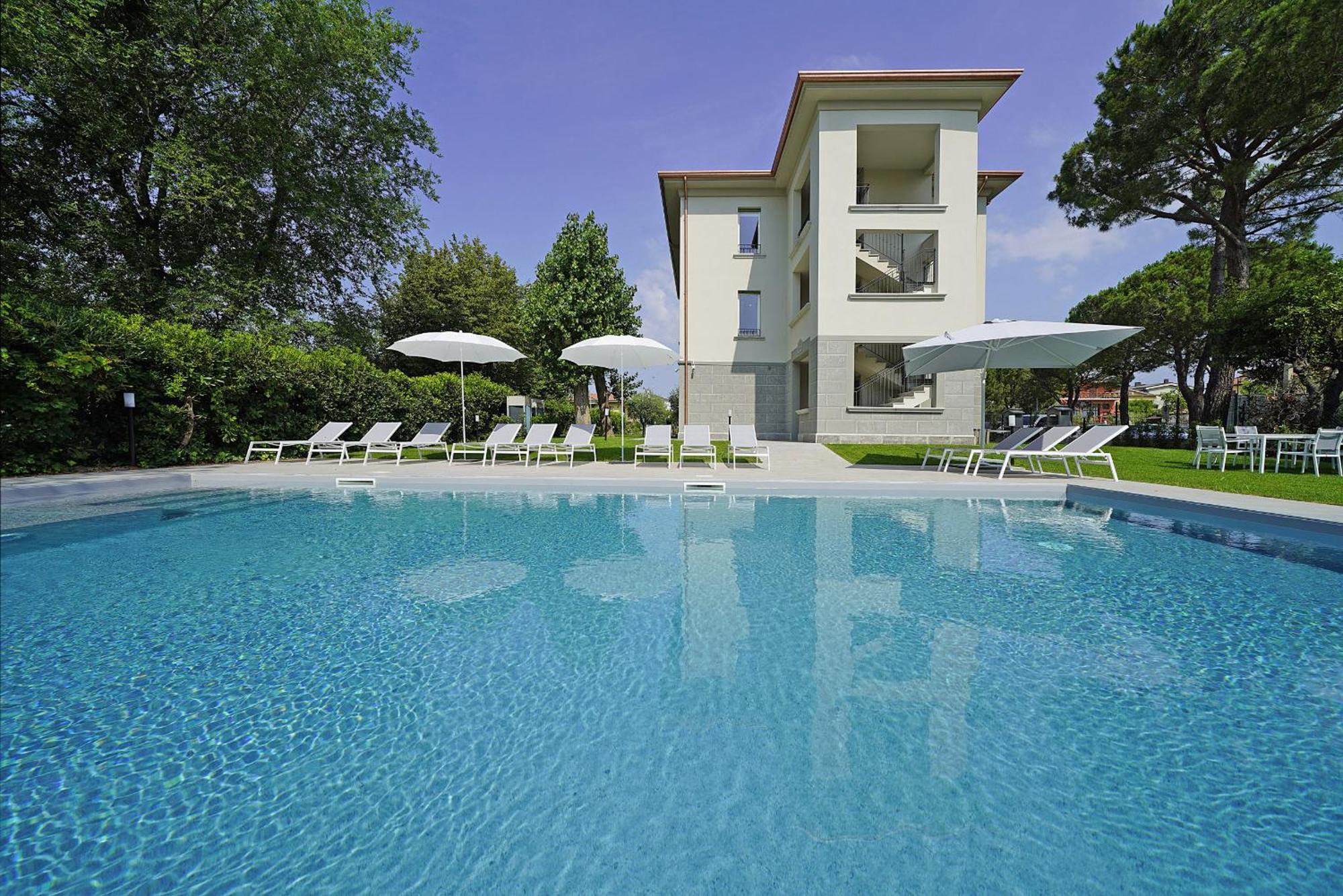 Villa Caterina Apartments By Wonderful Italy Desenzano del Garda Exteriör bild