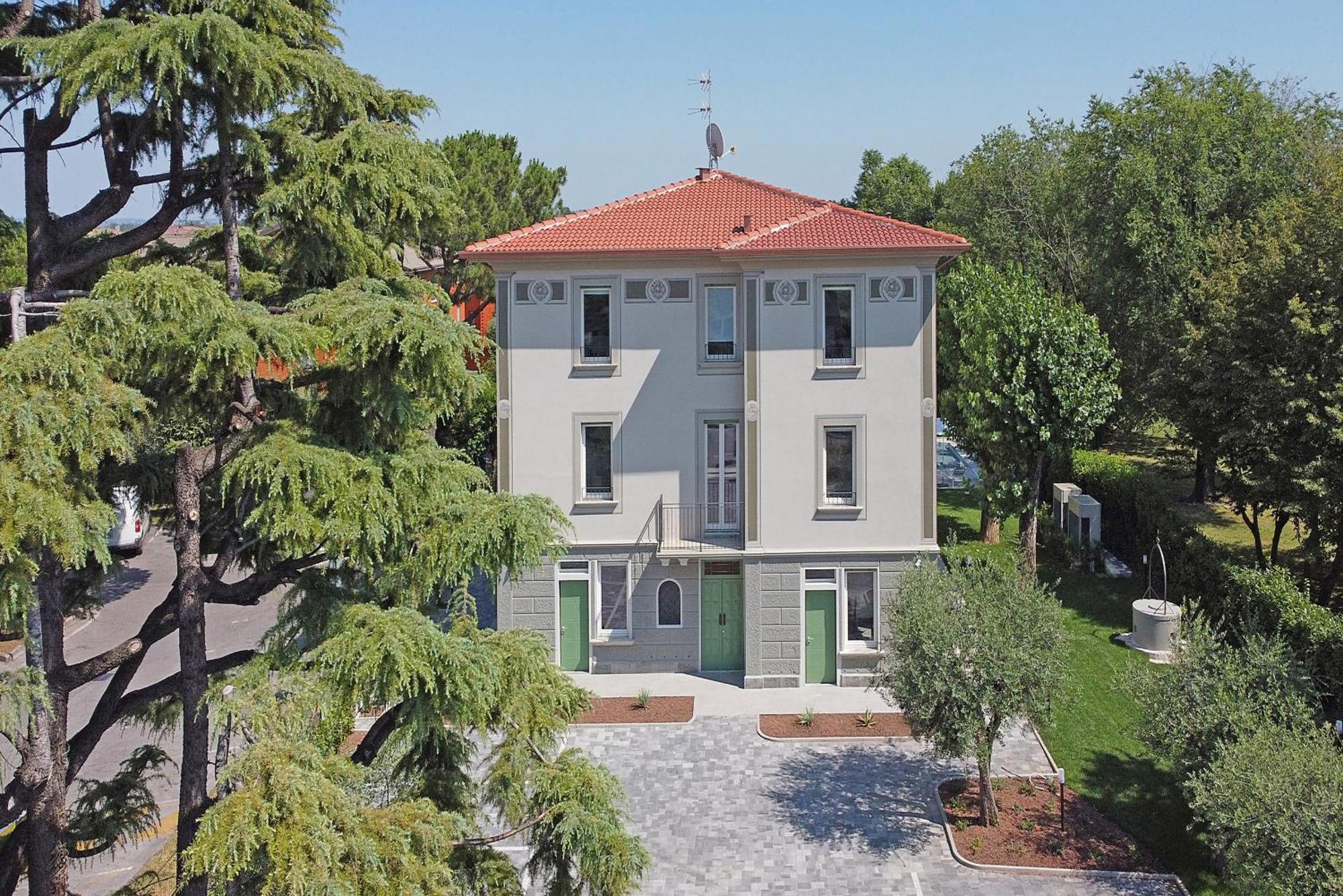 Villa Caterina Apartments By Wonderful Italy Desenzano del Garda Exteriör bild