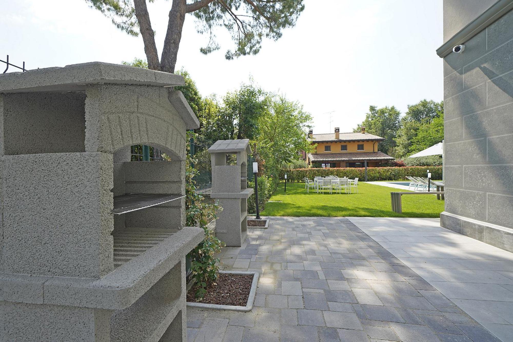 Villa Caterina Apartments By Wonderful Italy Desenzano del Garda Exteriör bild