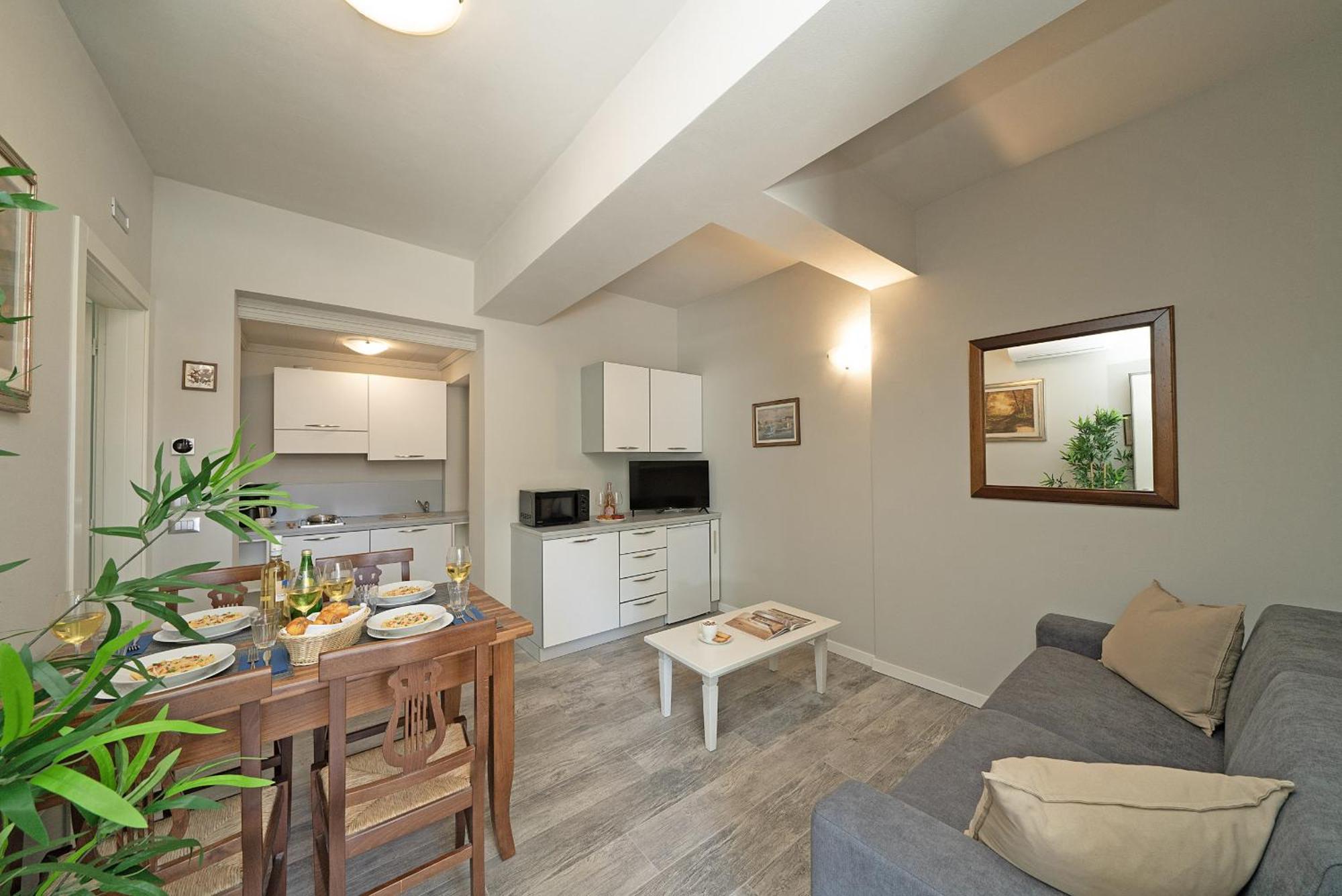 Villa Caterina Apartments By Wonderful Italy Desenzano del Garda Exteriör bild