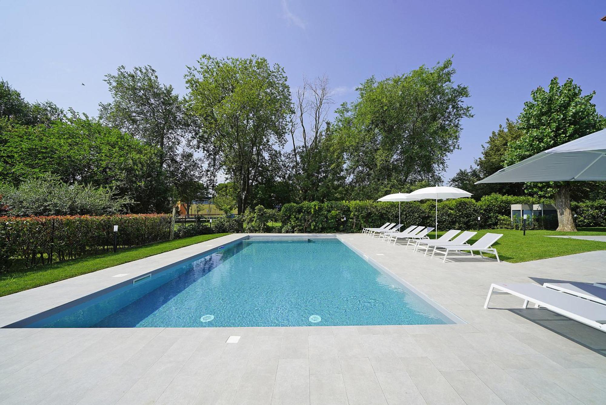 Villa Caterina Apartments By Wonderful Italy Desenzano del Garda Exteriör bild